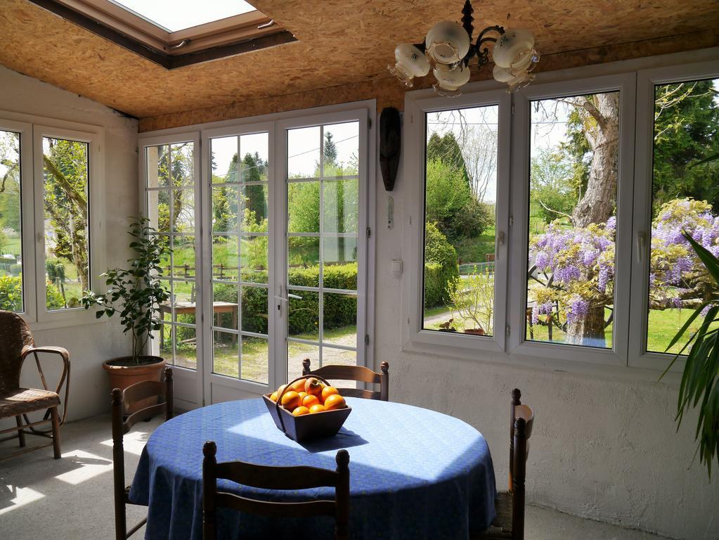 Ajjana Chambres D'Hotes Saint-Saud-Lacoussière Εξωτερικό φωτογραφία