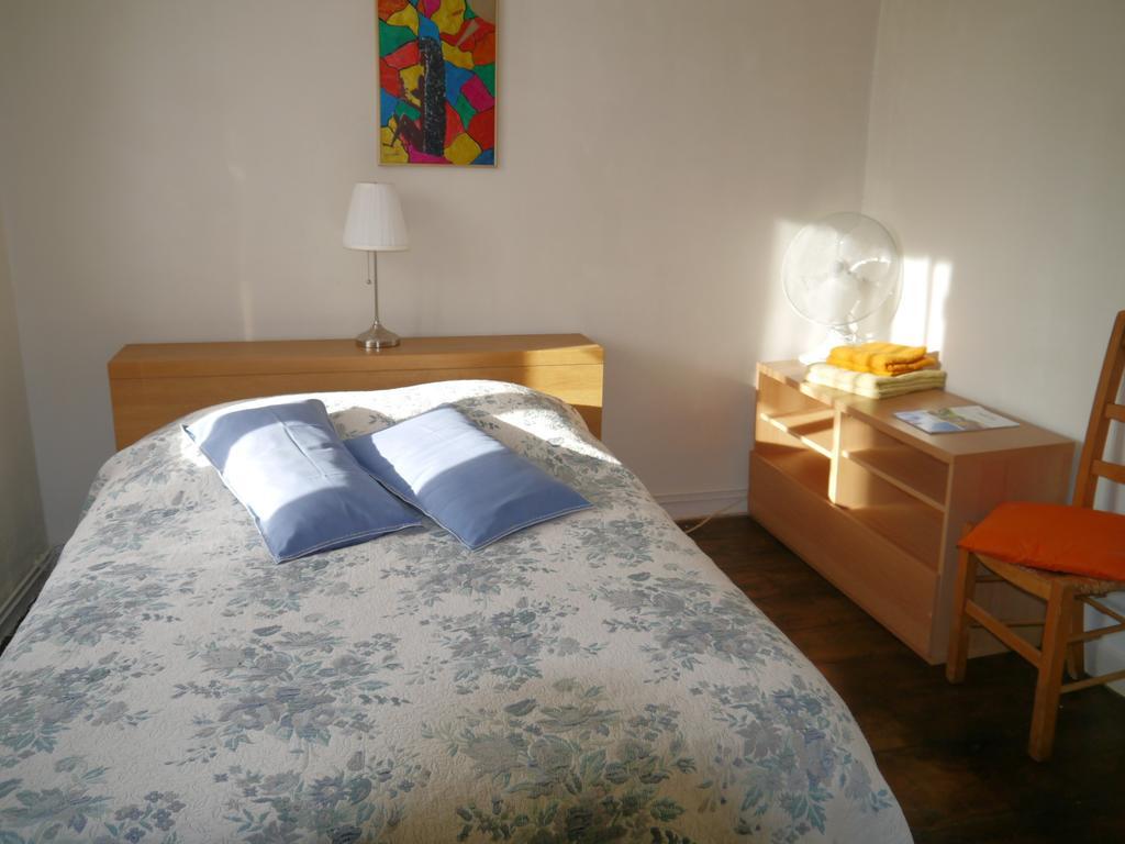 Ajjana Chambres D'Hotes Saint-Saud-Lacoussière Δωμάτιο φωτογραφία