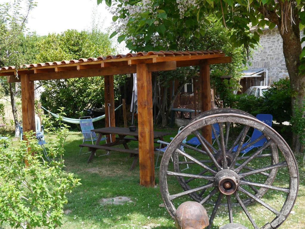 Ajjana Chambres D'Hotes Saint-Saud-Lacoussière Εξωτερικό φωτογραφία